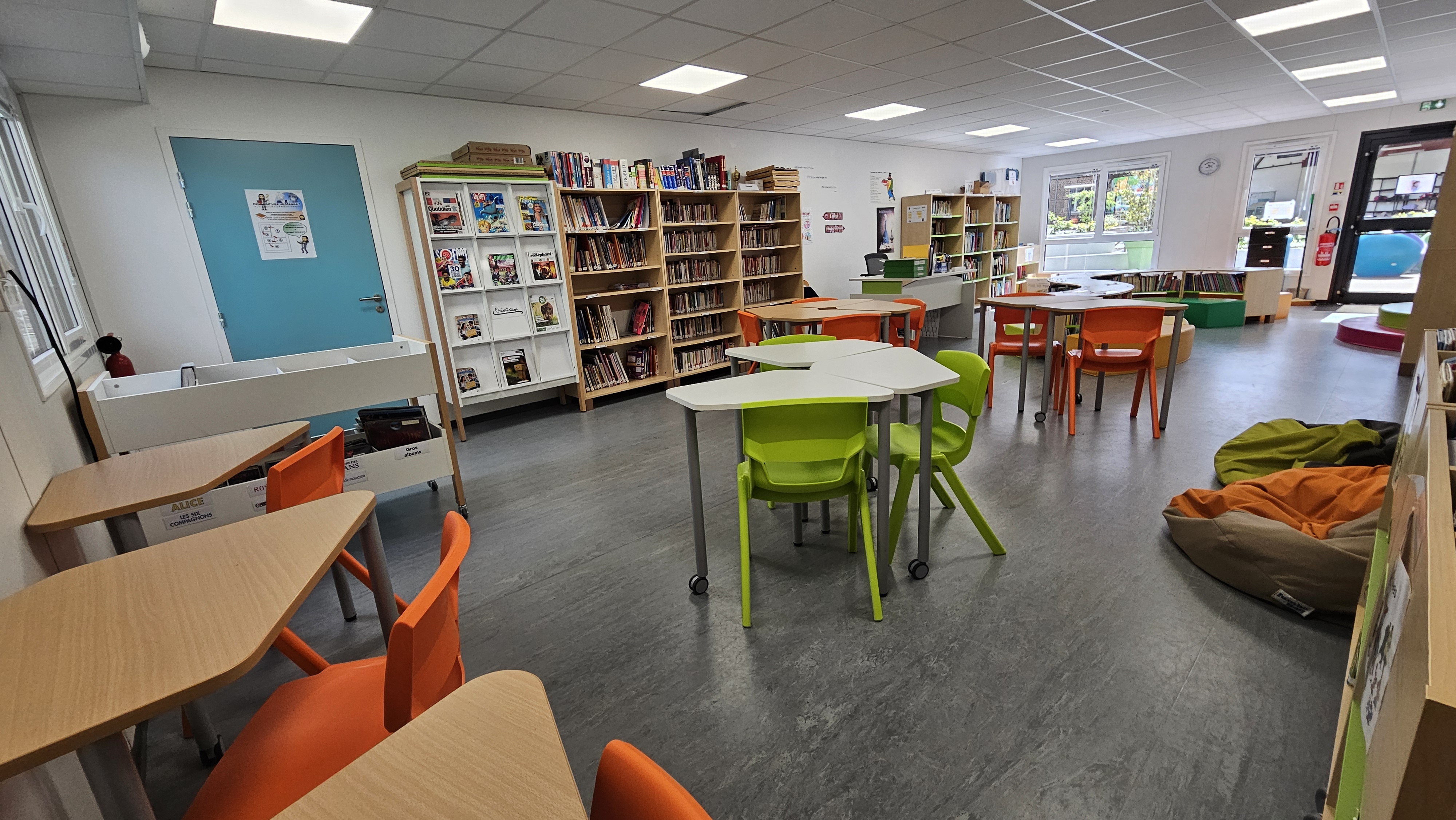 Espace lecture du collège